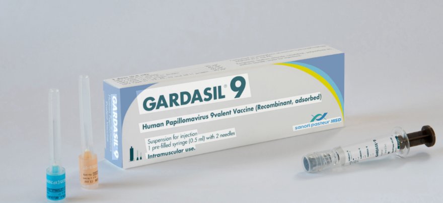 Caja de la vacuna Gardasil 9 frente al VPH, con jeringa y viales