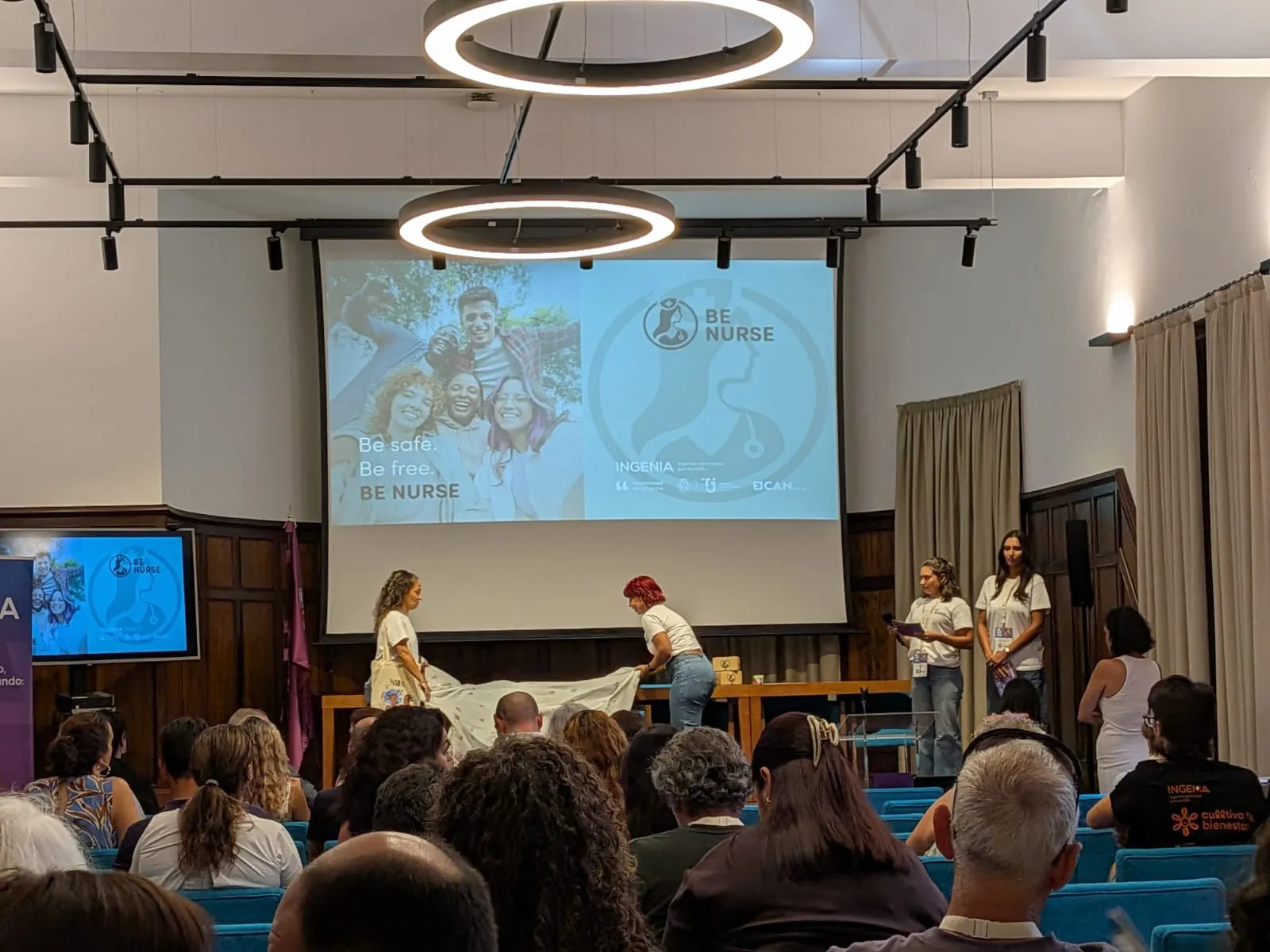Presentación de BE-Nurse en el salón de actos
